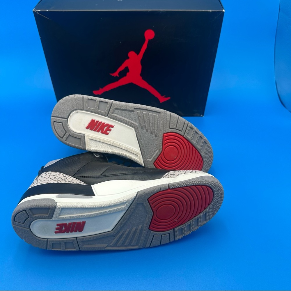 Air Jordan 3 Retro “Black Cement” 2022 - Picture 5 of 7